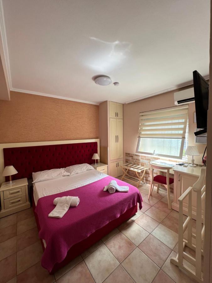 Bujtina Shqiptare Hotel Тирана Екстериор снимка