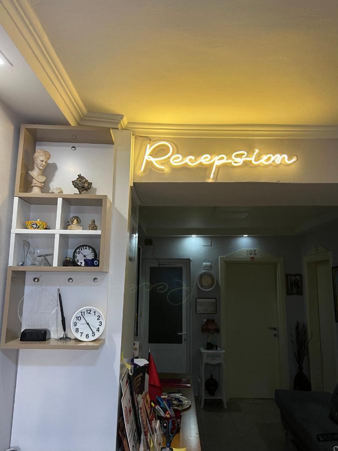 Bujtina Shqiptare Hotel Тирана Екстериор снимка