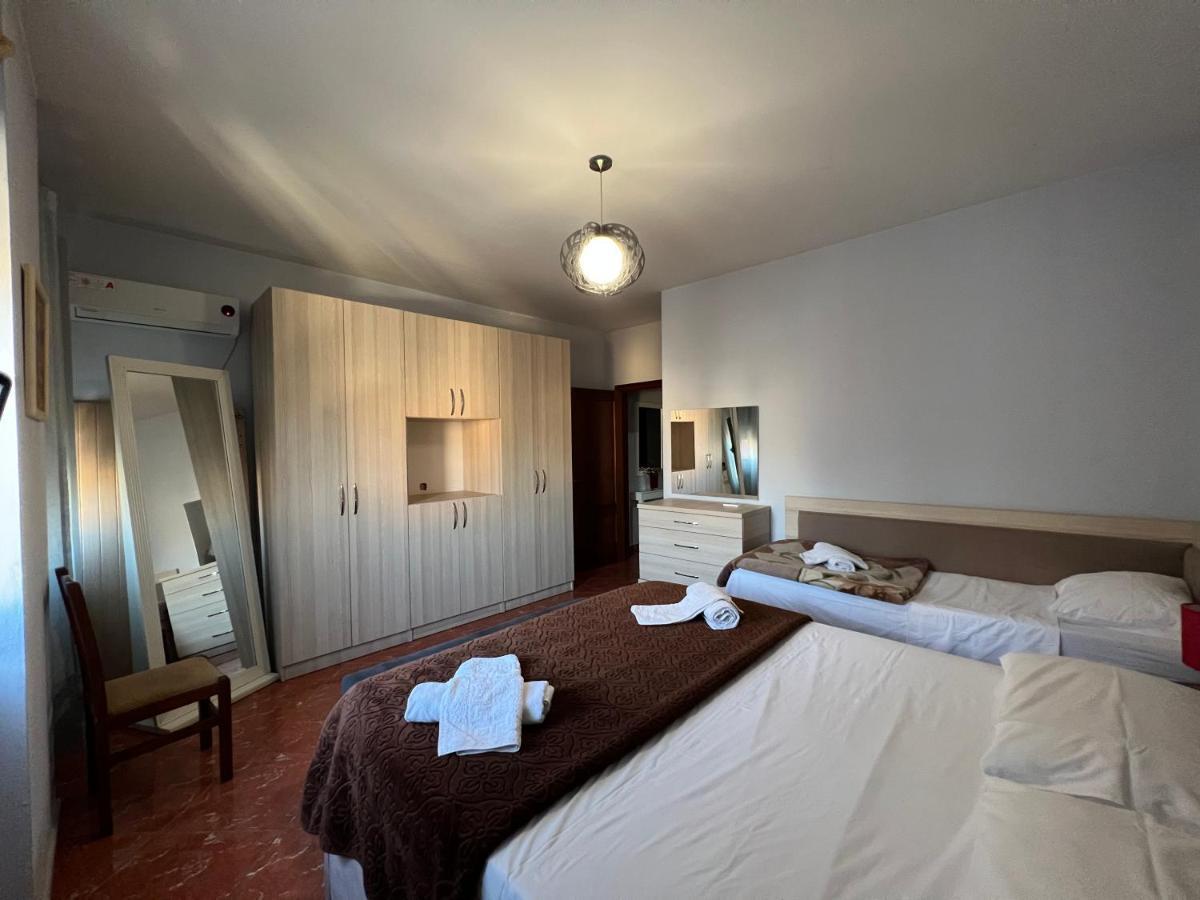 Bujtina Shqiptare Hotel Тирана Екстериор снимка