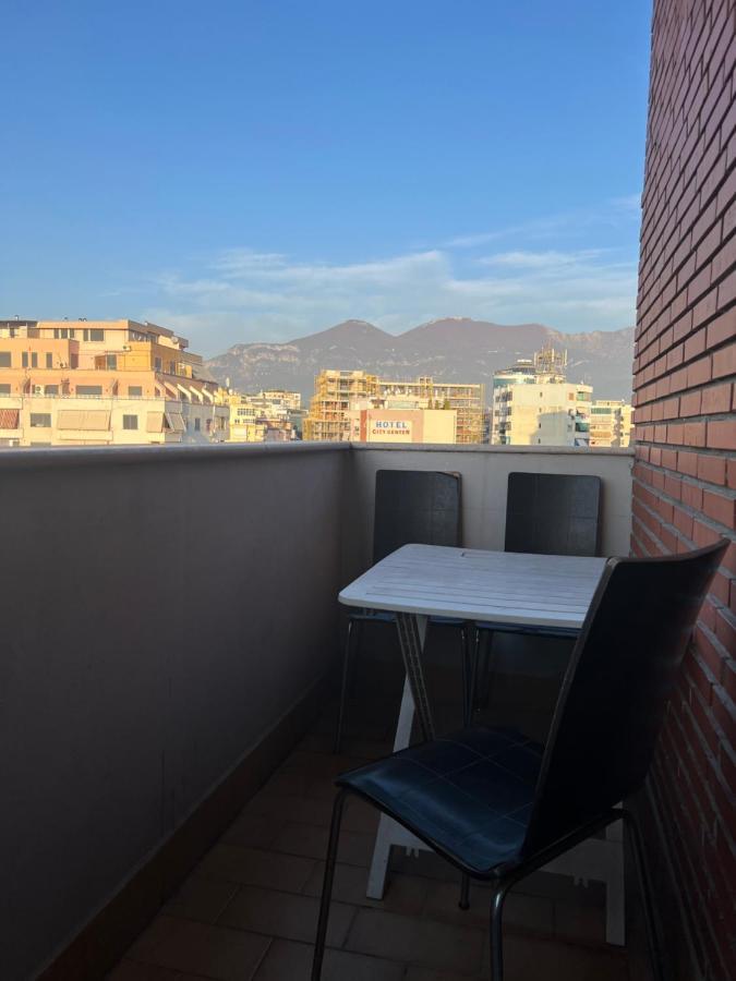 Bujtina Shqiptare Hotel Тирана Екстериор снимка