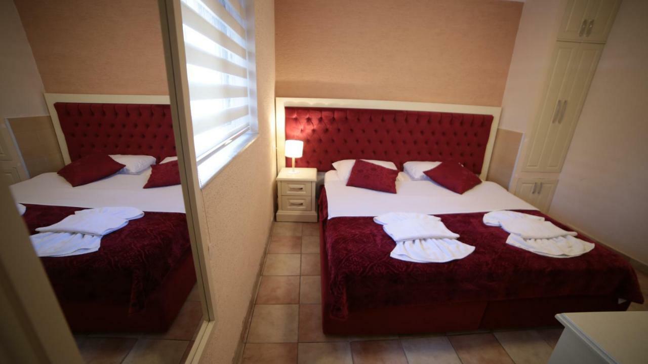 Bujtina Shqiptare Hotel Тирана Екстериор снимка