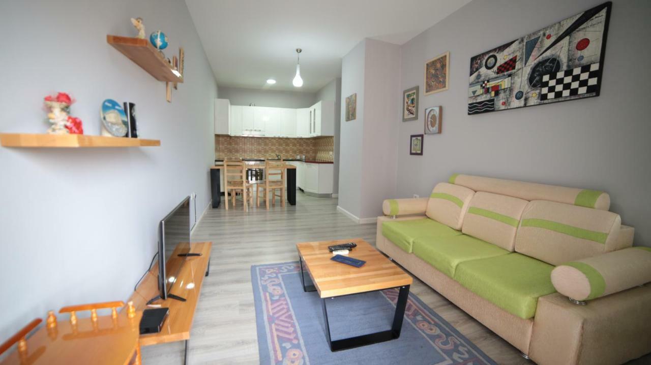 Bujtina Shqiptare Hotel Тирана Екстериор снимка