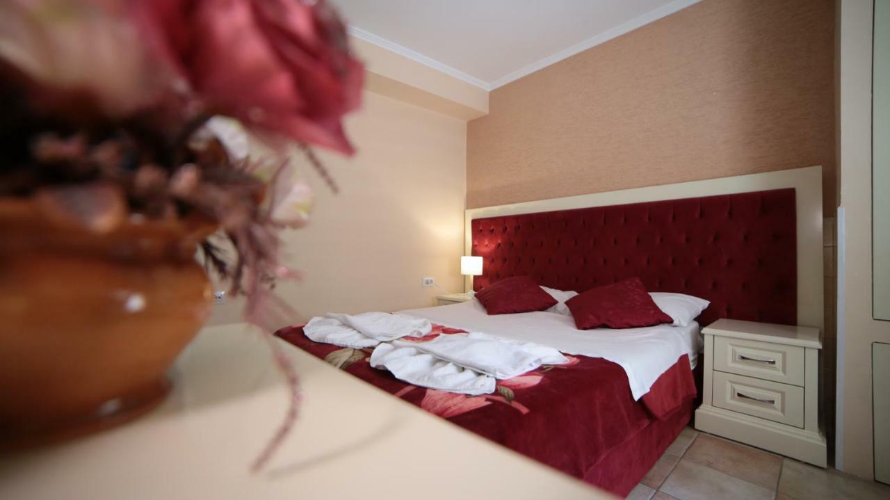 Bujtina Shqiptare Hotel Тирана Екстериор снимка
